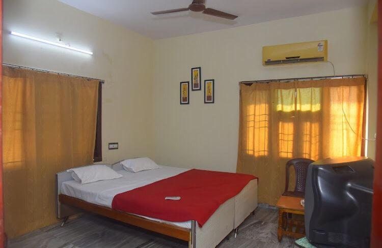 Padmavathi Family Guest House Visakhapatnam Esterno foto