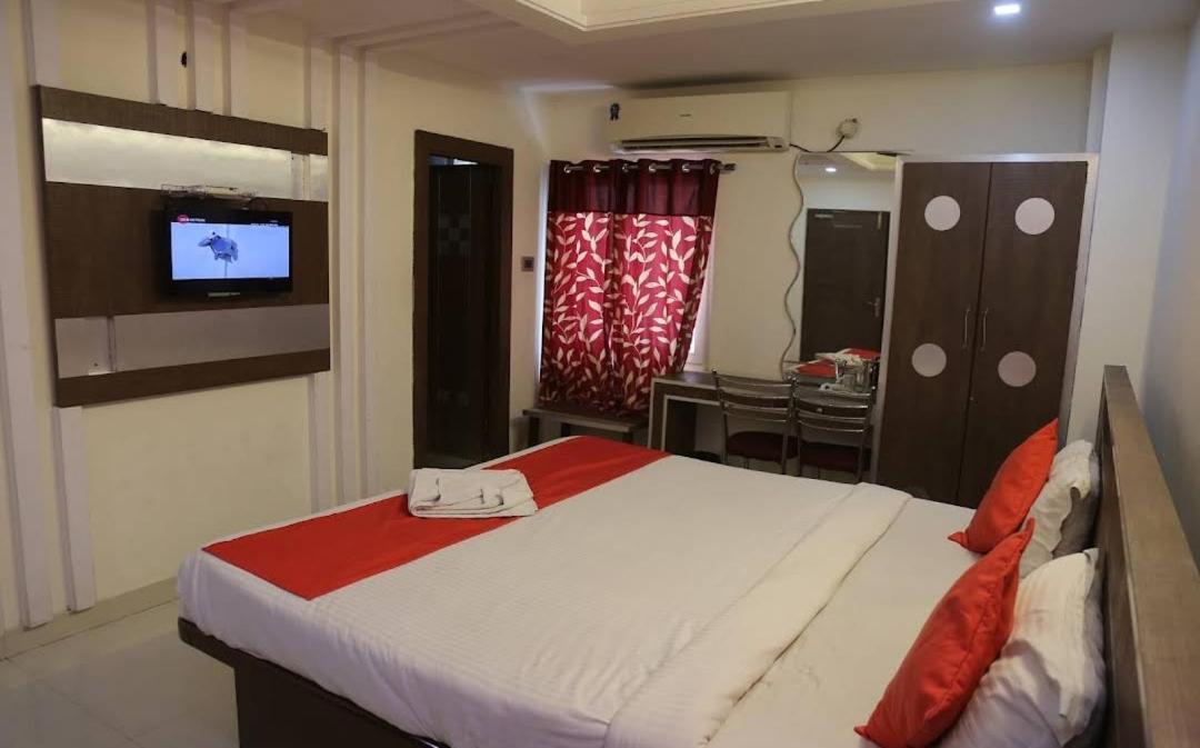 Padmavathi Family Guest House Visakhapatnam Esterno foto