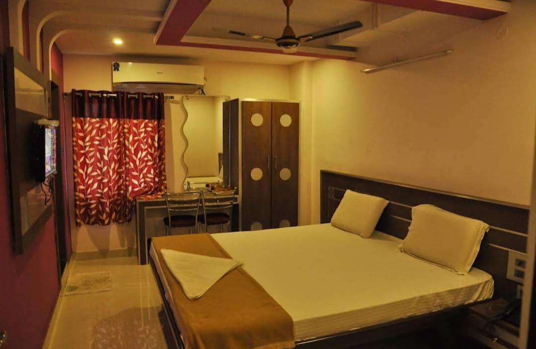 Padmavathi Family Guest House Visakhapatnam Esterno foto